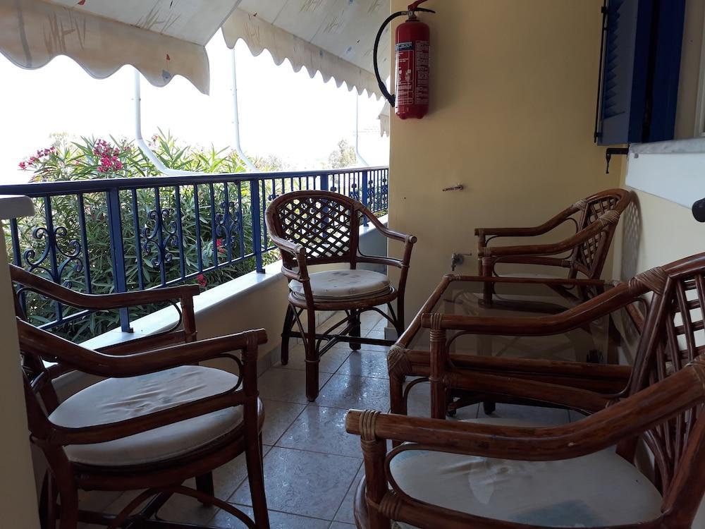 La Casa Di Nonna Anna Aparthotel Nikiana Ngoại thất bức ảnh