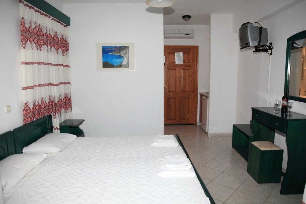 La Casa Di Nonna Anna Aparthotel Nikiana Ngoại thất bức ảnh
